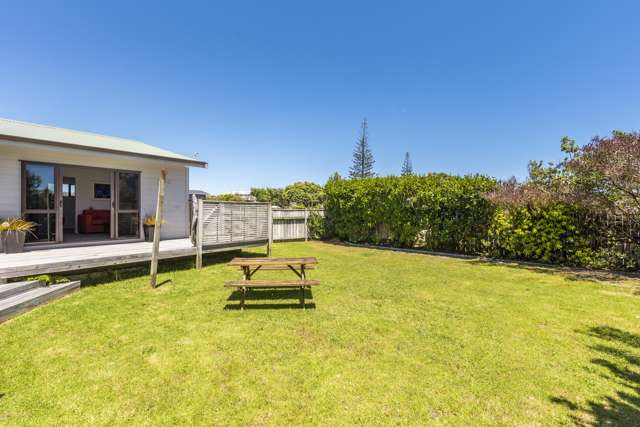 7 Adrian Grove Waikanae Beach_3