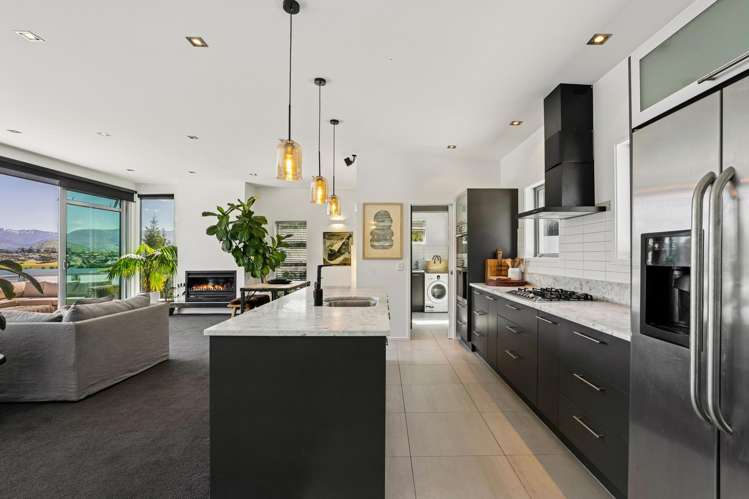 18A Loop Road Kelvin Heights_2