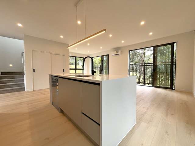 7/41 Seaside Avenue Waterview_3