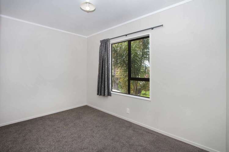 2/332 Whangaparaoa Road Stanmore Bay_9