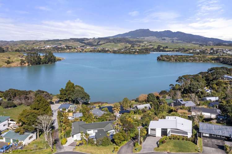 21 Point Street Raglan_39