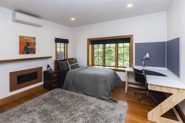 83 Saint Andrews Square Strowan_17