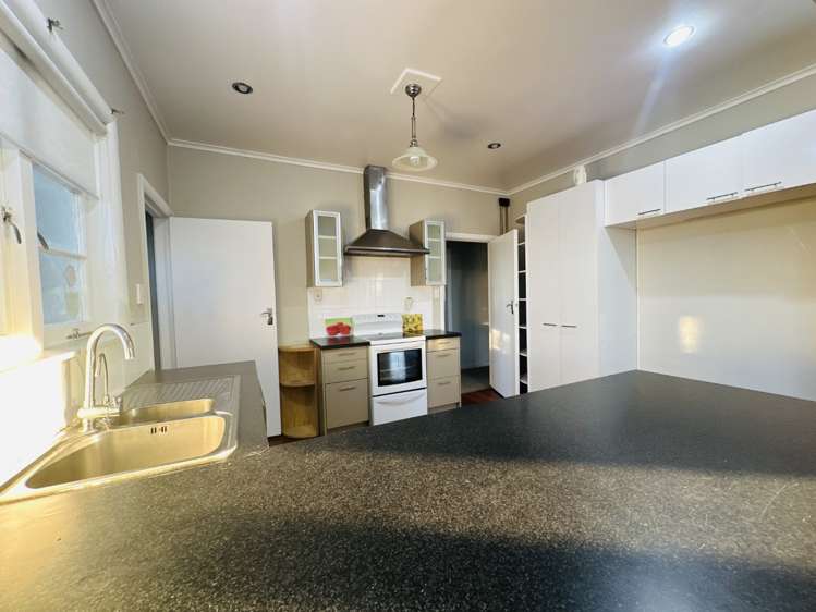 1 Camellia Place Mount Roskill_5