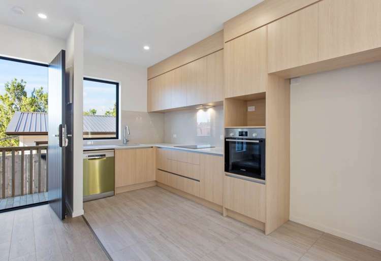 24D Lincoln Park Avenue 11410_5
