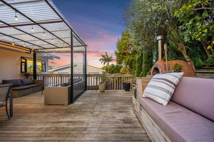 1/11 Honeysuckle Lane Mairangi Bay_25