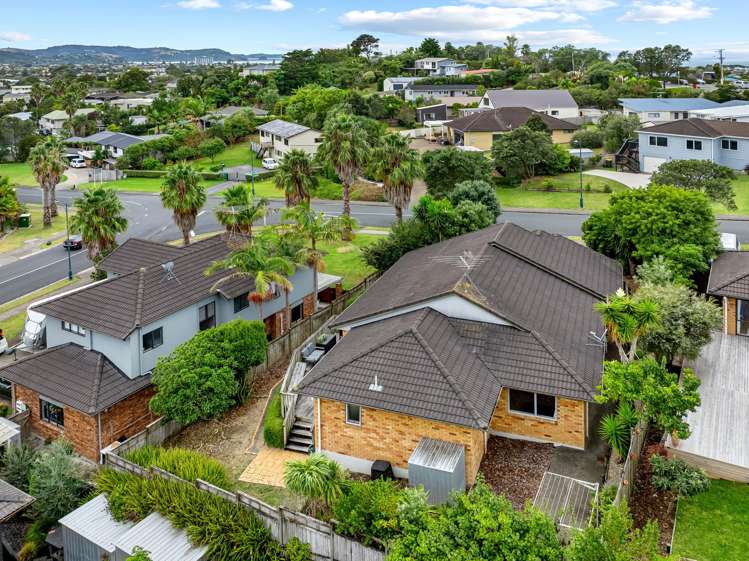12 Jelas Road Red Beach_26