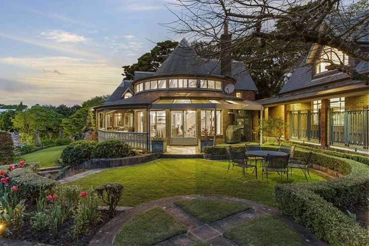 228 Remuera Road, in Remuera, Auckland, is up for grabs for the first time in 16 years. Photo / Supplied