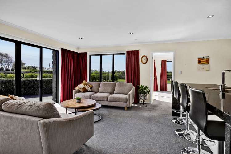 105 Mawhitiwhiti Road Normanby_12