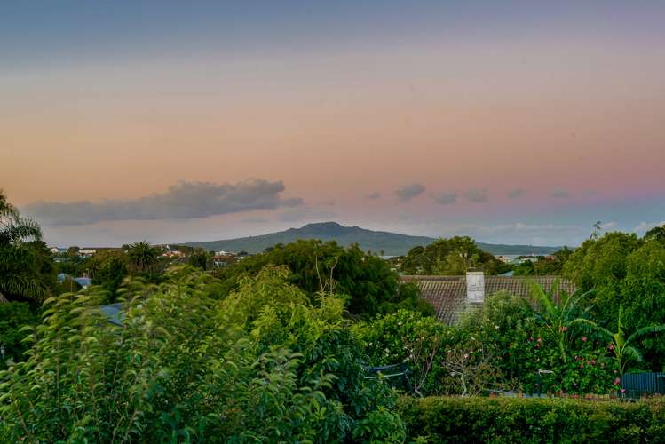 4 Lake Road Devonport_1