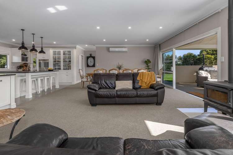 1068 Queen Street East Levin_9