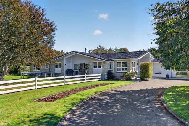 Country Space, Town Convenience