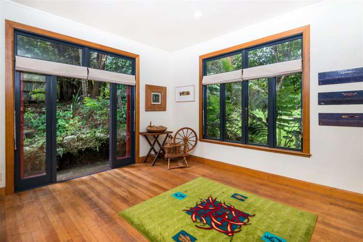 12 York Road Titirangi_13
