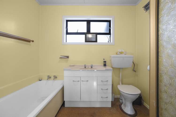 112 Wise Street Wainuiomata_10