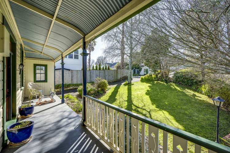 2 Cobden Crescent Bluff Hill_0