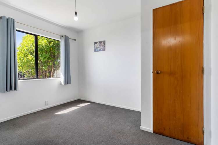 2/62 Trias Road Totara Vale_12