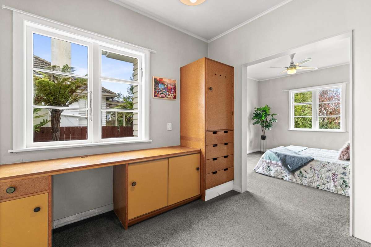 82 Latham Street_5
