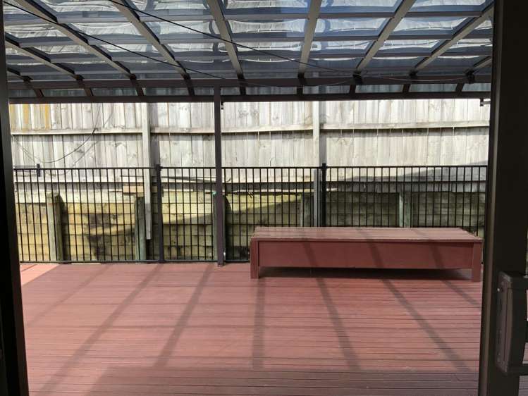 21 Midhurst Avenue Henderson_16