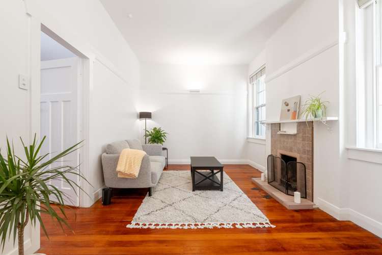 2/128 Newton Road Newton_3