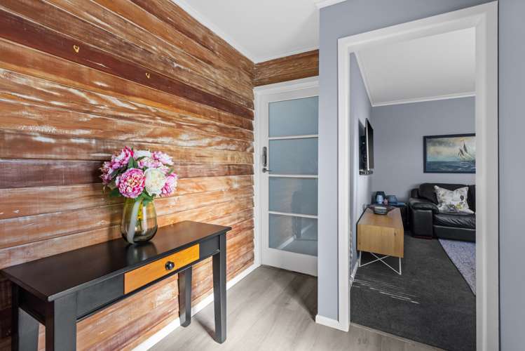 7 Osier Road Greenmeadows_24