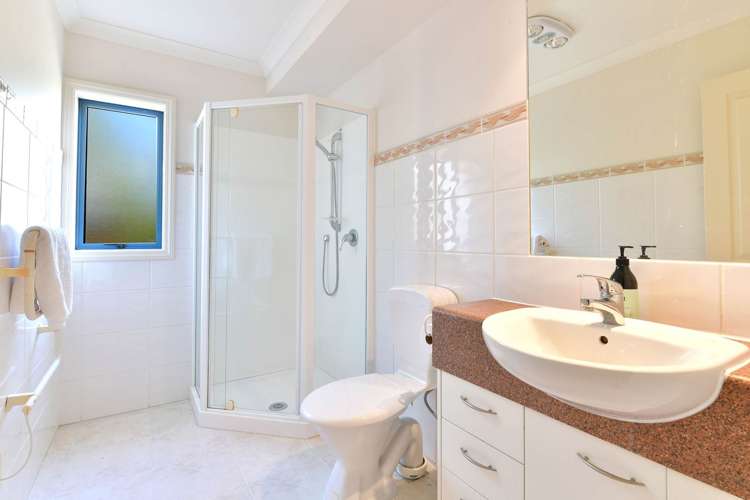 227 Alec Craig Way Gulf Harbour_12