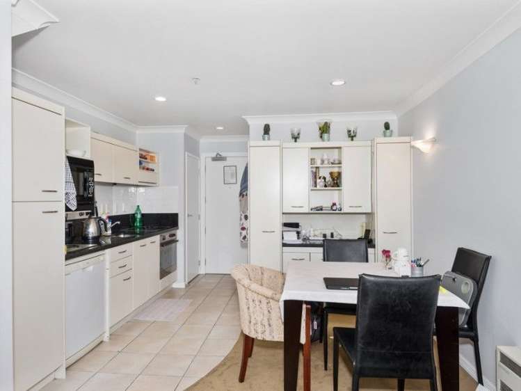 10o/100 Greys Avenue Auckland Central_6