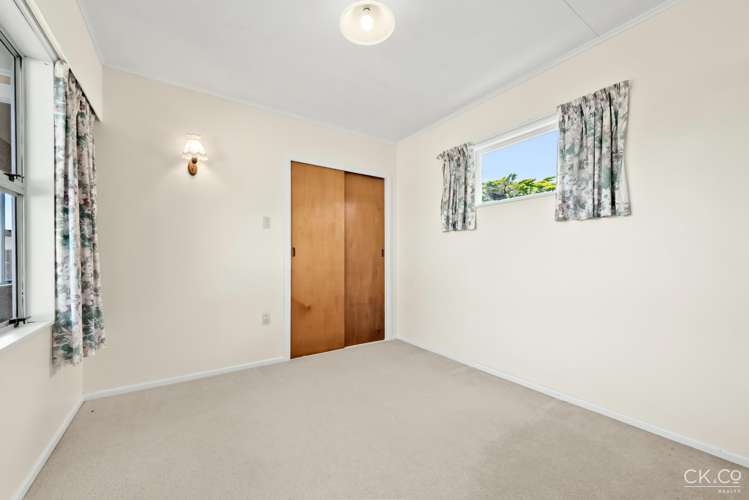 44 Russell Road Wainuiomata_11