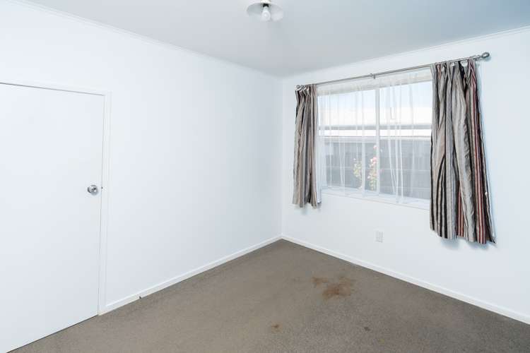 76 Saxbys Road Deanwell_13