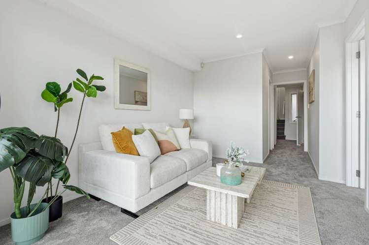 5 Panakenake Way Flat Bush_4