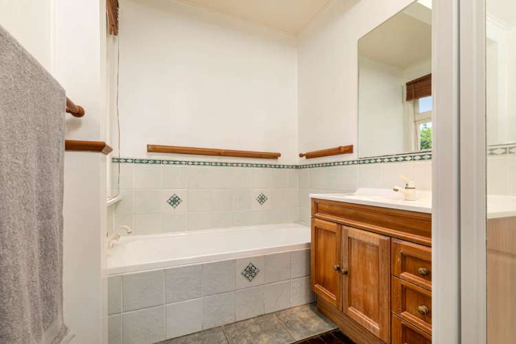 16 Wylie Avenue Sunnynook_24