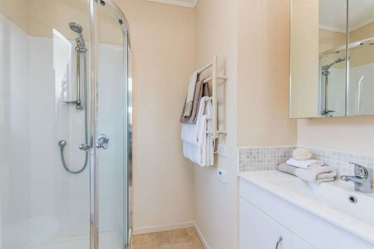 13 Motu Place Mount Wellington_6