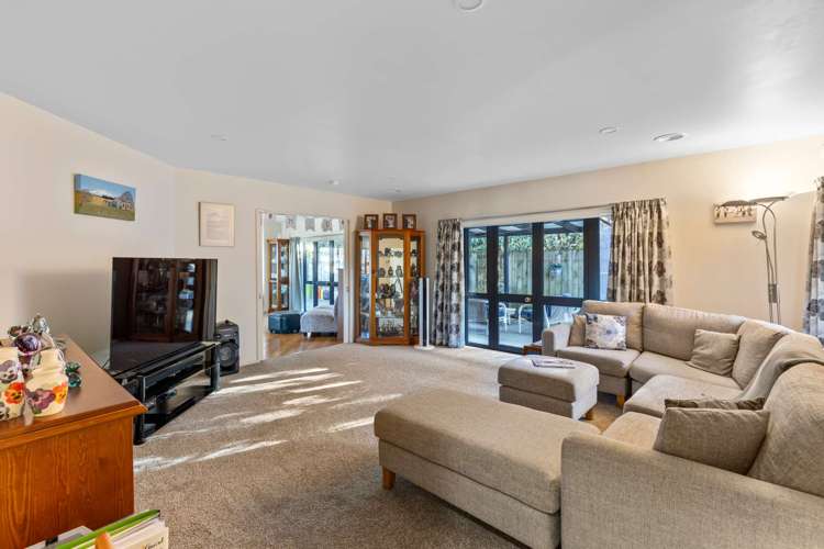 6 Loader Place Tawhero_7