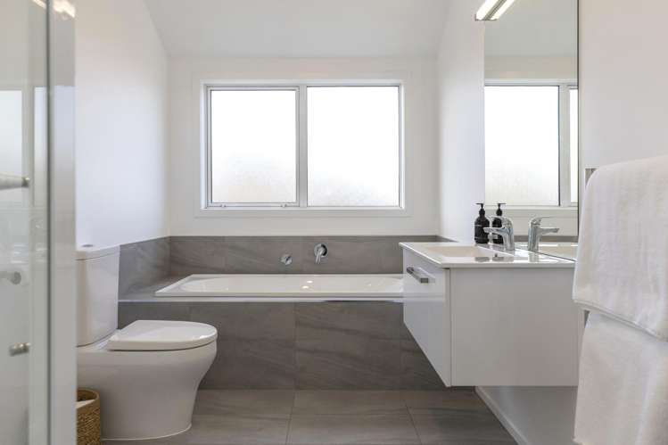 1 Mayfly Grove Nukuhau_12