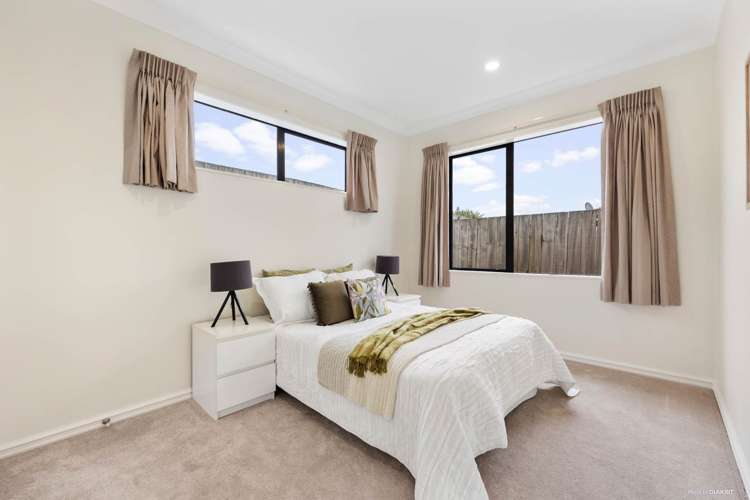 1 Askerne Drive Flat Bush_12