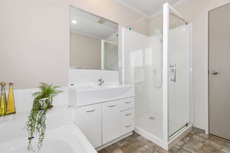 51 Parkside Drive Huntington_18