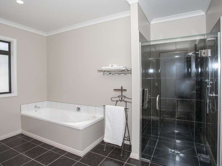18 Johnstone Drive Fitzherbert_20