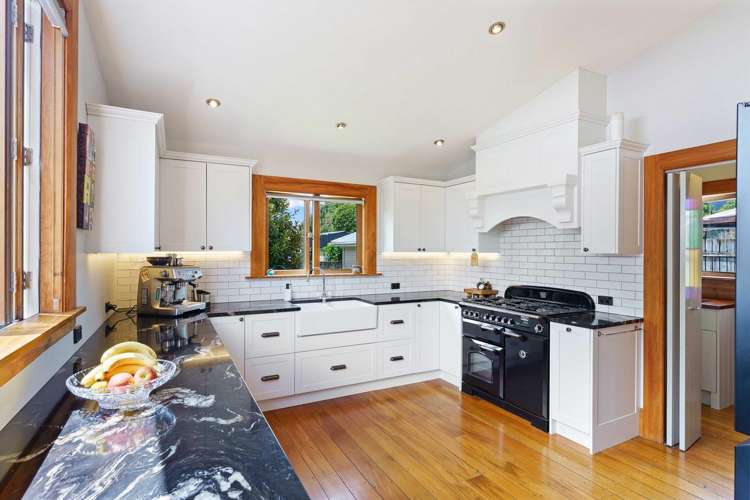 3 Wedgewood Grove Raumati Beach_5