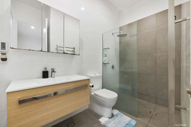 93 Norwood Drive Flat Bush_4