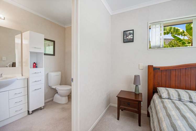 19 Grovenor Drive Orewa_12