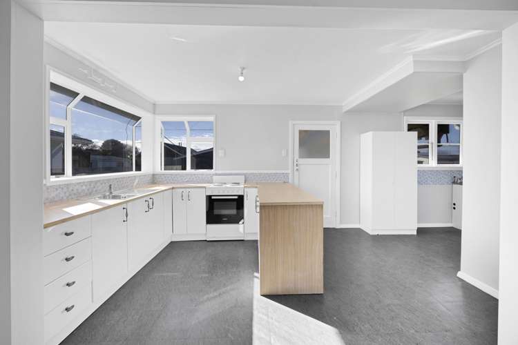 15 McLean Street Hawera_9