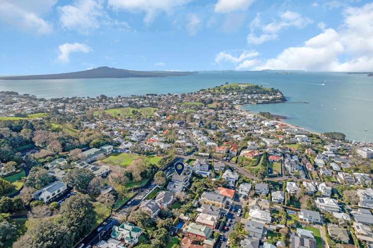 1/15A Kerr Street Devonport_19