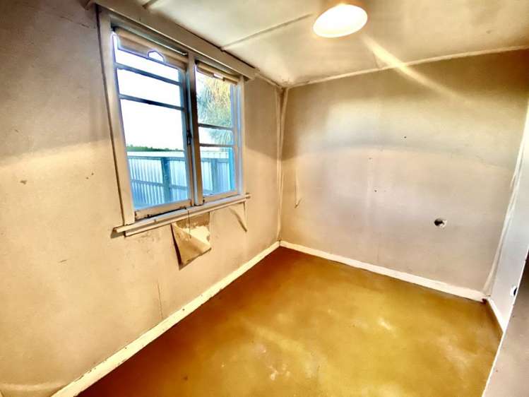 42 Pacific Drive Southbridge_11