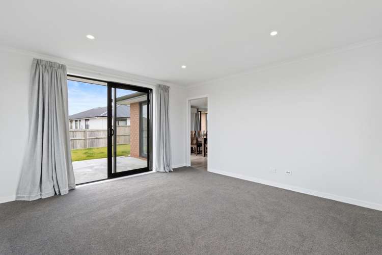 8 Waitihi Way 2612_8