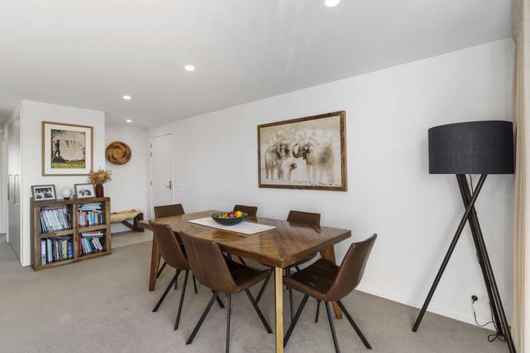 2/5 Paketai Lane Beachlands_11