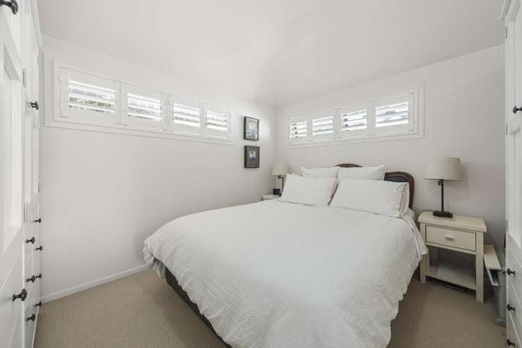 1/2 Heathcote Road Castor Bay_16