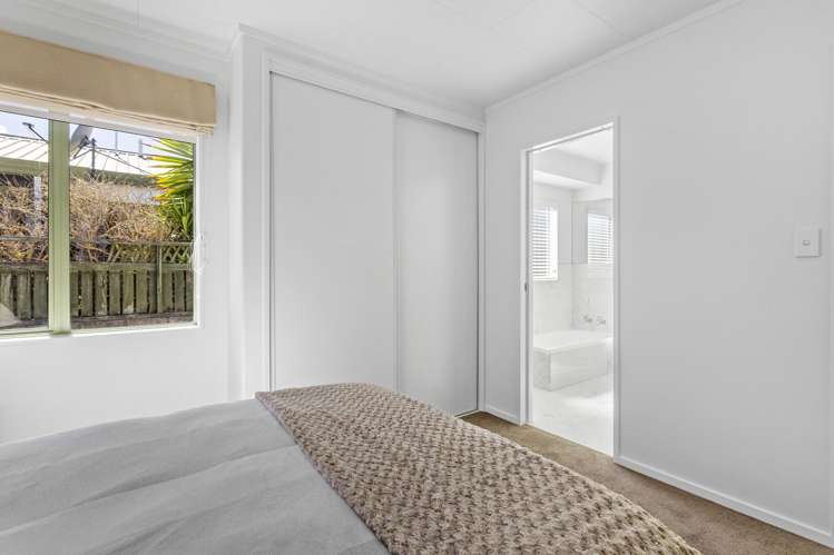 2/93 Rifle Range Road Central_10
