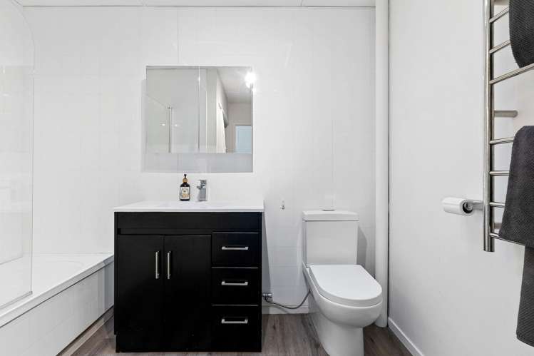 1/1A Park Avenue Birkenhead_13