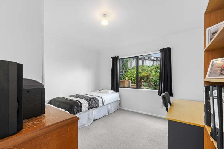 17 Ballantrae Place Highlands Park_13