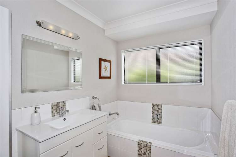 108 West Street Pukekohe_12