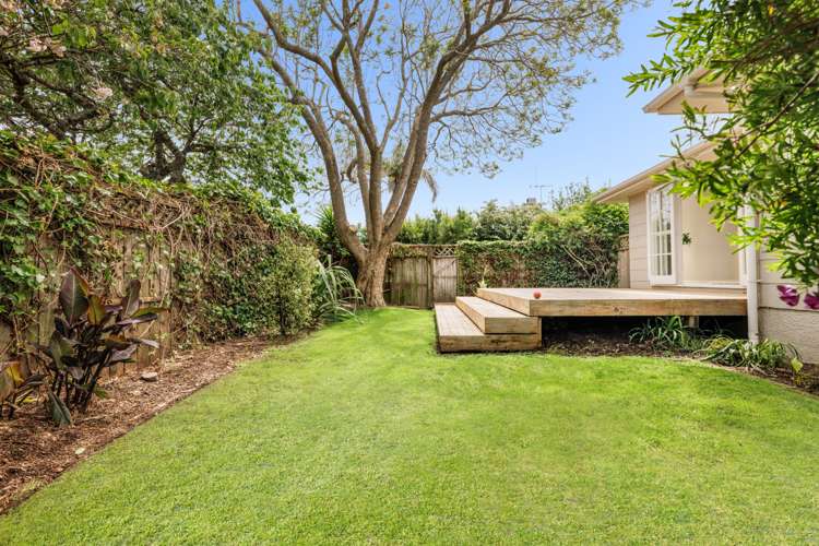 18 Lisbon Street Greerton_17