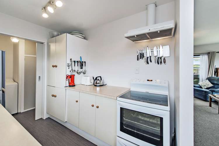 22 Seadown Crescent Amberley_13